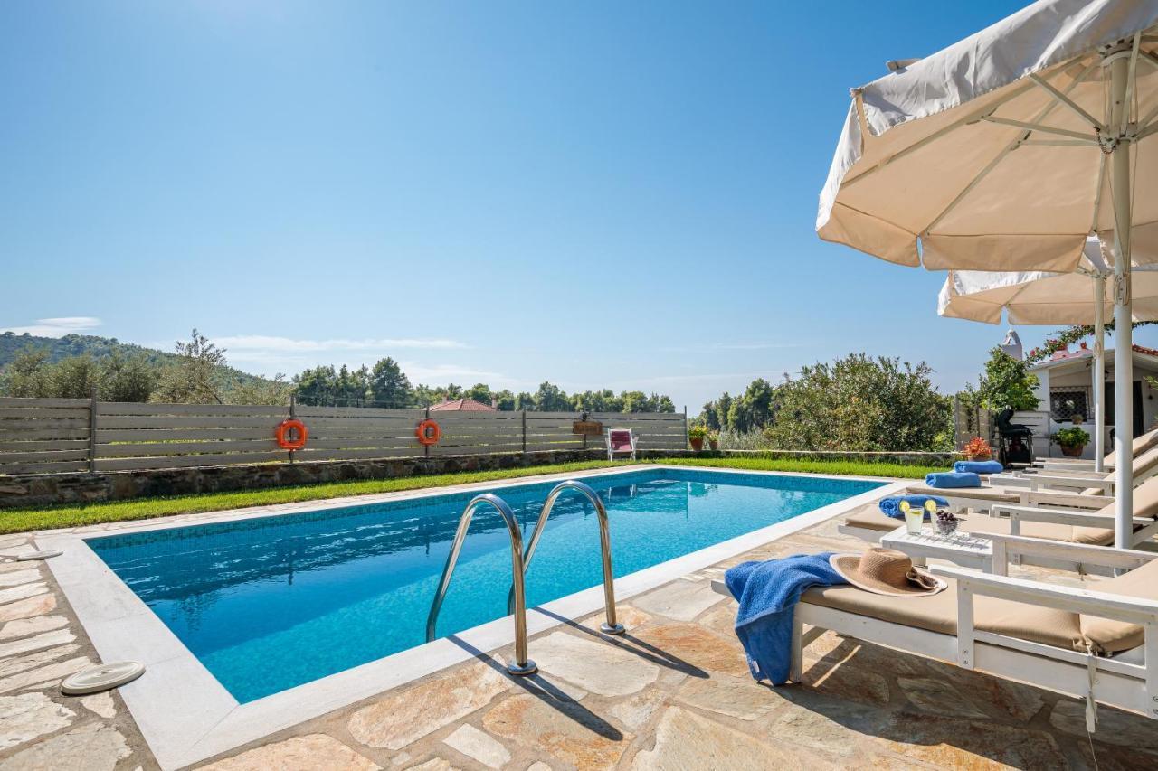 Villa Pine Trees By Kardous Alikias Exterior foto
