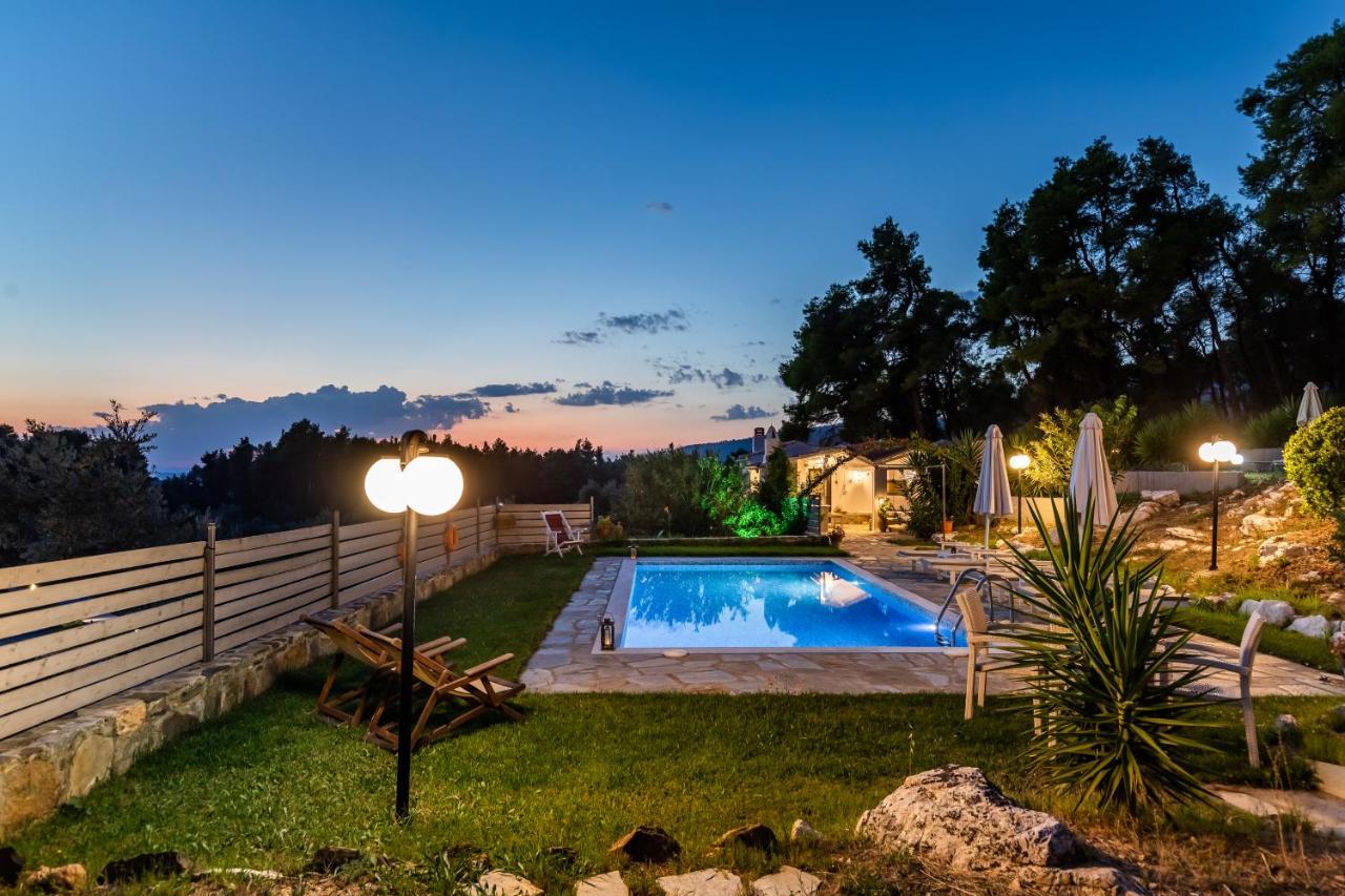 Villa Pine Trees By Kardous Alikias Exterior foto